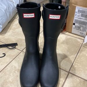 Hunter rain boots. Excellent condition